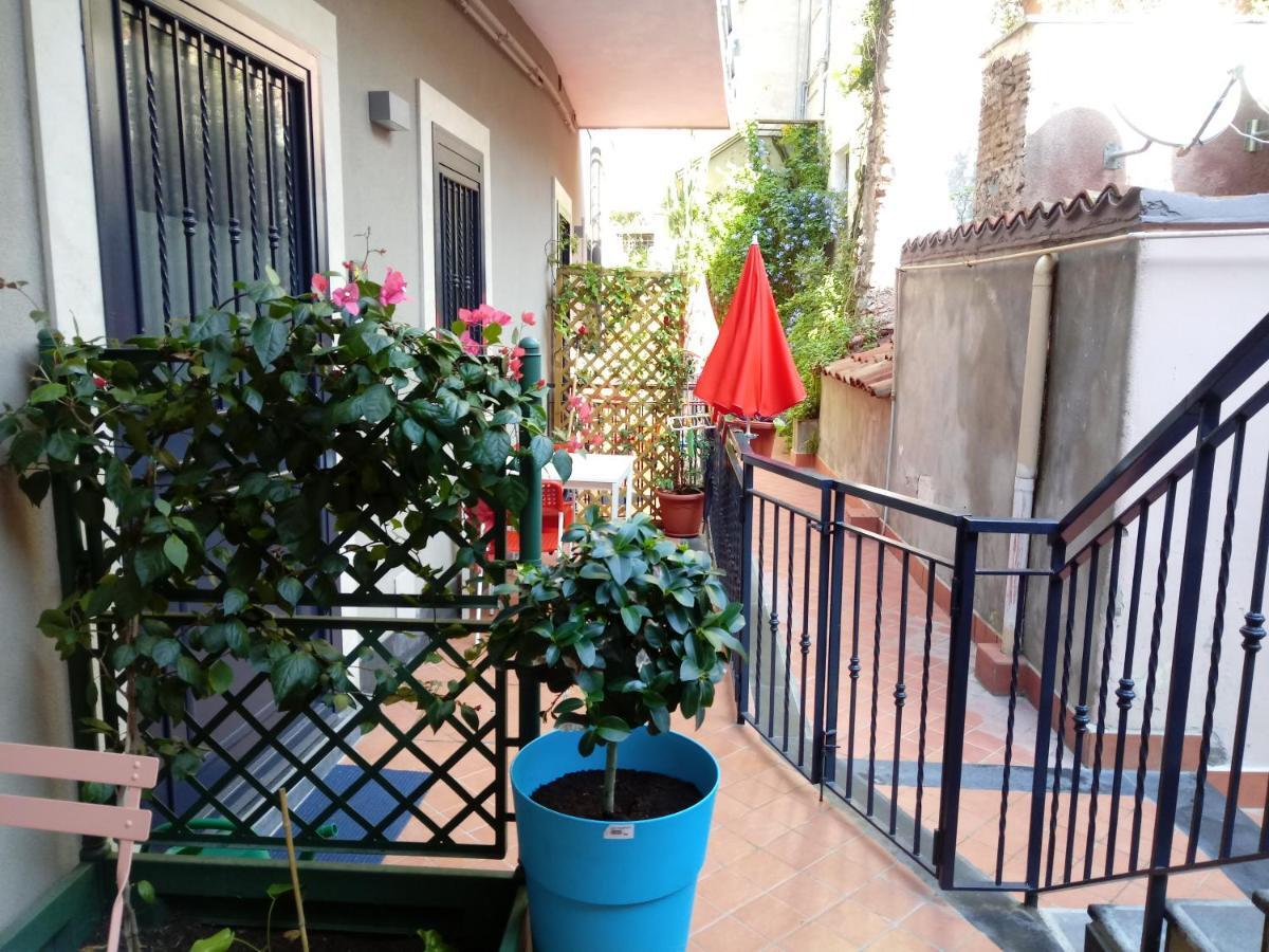 Vulcano Apartment Catania Bagian luar foto